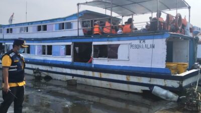 Pengelola Tiket Kapal Tradisional di Kali Adem Bermasalah, Siapa Bertanggung Jawab?
