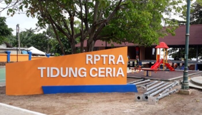 Warga Adukan Petugas RPTRA Sering Mangkir, Ternyata Kerabat Lurah