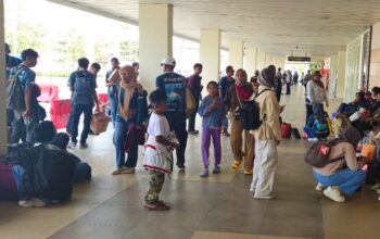 KSOP & Dishub Kompak Stop Operasi Kapal Penumpang Tradisional, Warga Terlantar di Kali Adem